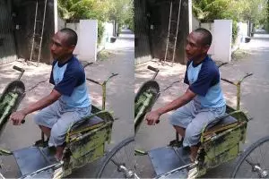 Keterbatasan fisik tak menghalanginya bekerja dan menghapal Al-Qur'an