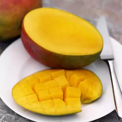 Nggak cuma enak dimakan, mangga juga bisa bikin kulit sehat &amp; cantik