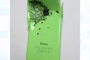 Pria ini selamat dari tembakan mematikan berkat iPhone 'antipeluru'