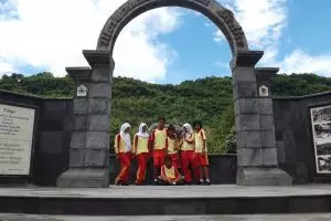 Pusat Gempa Jogja di Bantul tapi monumennya di Klaten, kok bisa?