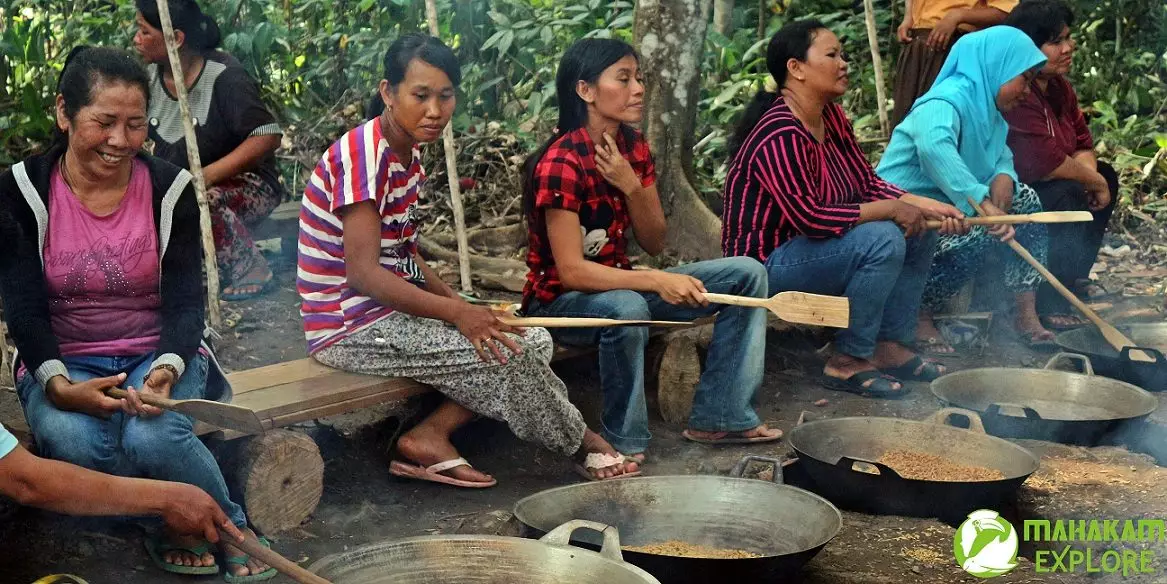 Ditumbuk 2 hari 2 malam tanpa henti,ketan ini mungkin terenak di dunia