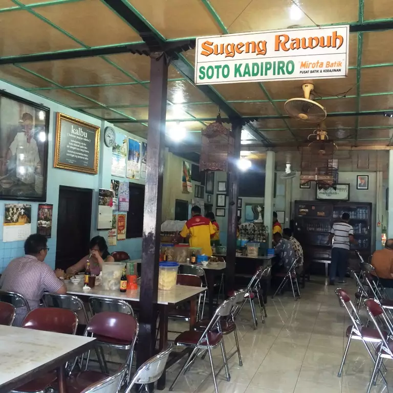 Foto Pak Bud dan Pak JK terpampang, itu tanda Soto Kadipiro asli