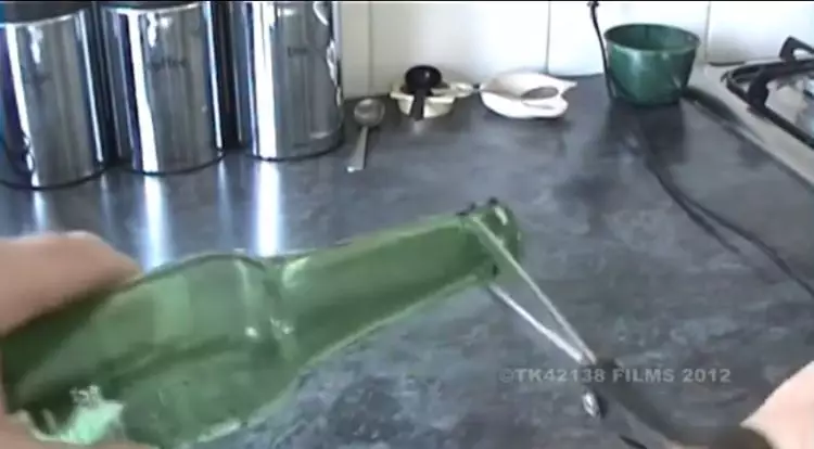 VIDEO: Cara mudah untuk menajamkan gunting