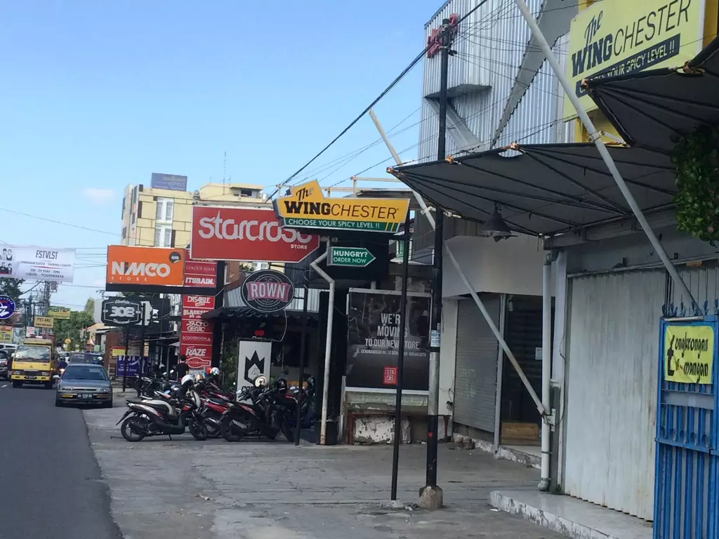 Nikmati suasana Jalan Trunojoyo Bandung ala Jogja di Jalan Cendrawasih