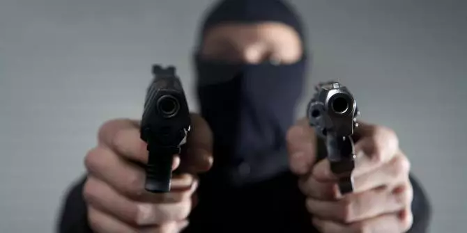 Beda bunyi tembakan di Indonesia dengan di negara lain