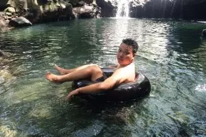 Blue Lagoon Jogja, pemandian sebening embun yang dibalut suasana desa