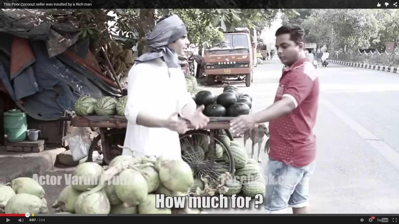 VIDEO: Tawar menawar penjual kelapa &amp; pembeli sindir ini orang kaya