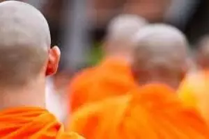 Ini alasan kenapa biksu harus digundul