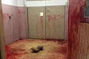Misteri kamar horor berlumuran darah ini terungkap