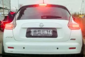 Pakai pelat nomor palsu ternyata bisa dibui 2 bulan, catet!