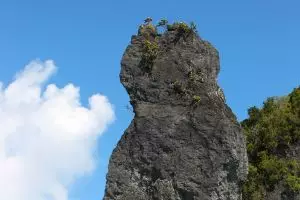Bukit cantik ini disusun oleh elang yang salah tangkap ikan, kok bisa?