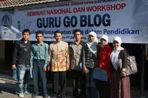 Ada yang salah dengan spanduk ini, atau benar? Ini penjelasannya