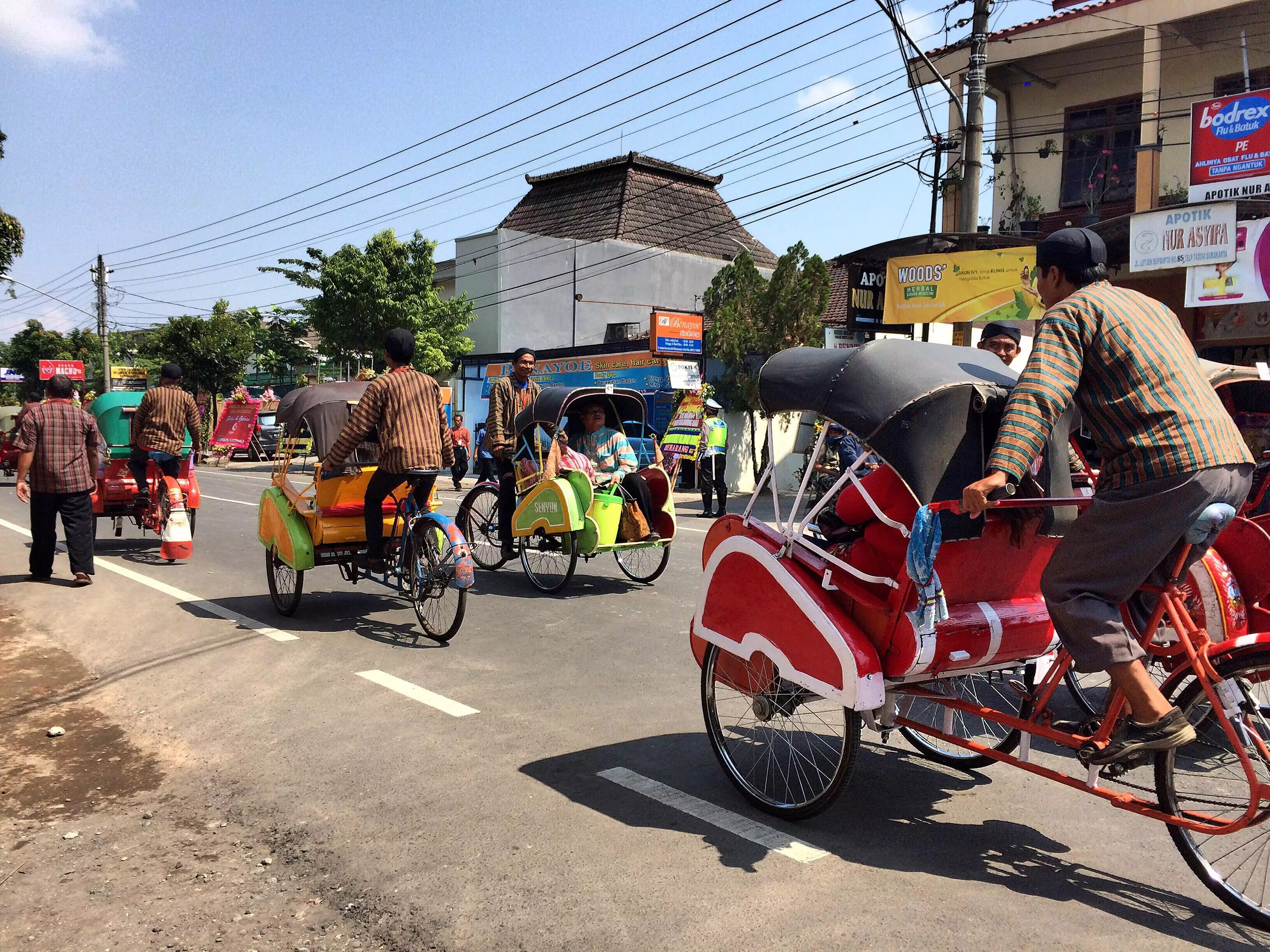 Sedih, salah satu tukang becak pengantar tamu Jokowi meninggal dunia