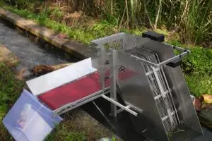 Dengan alat ini, membersihkan sampah di sungai jadi mudah