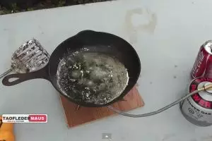 VIDEO: Siap-siap takjub, ini jadinya soda direbus bersama tembaga cair