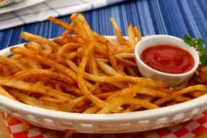 Suka ngemil french fries? Hati-hati, kamu berisiko kena kanker!