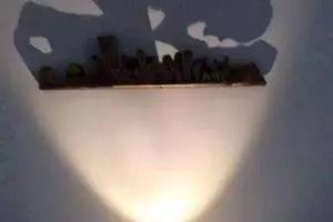 Hiasan dinding ini membuat rumahmu tambah indah dan tenang