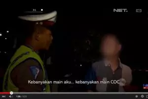 VIDEO: Kebanyakan main COC, anak ini kena razia polisi