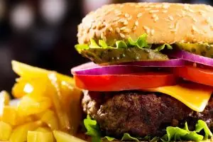 Makanan ini nggak seharusnya jadi menu sahur kamu