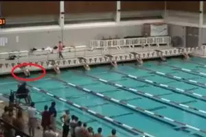 VIDEO: Perenang bak lumba-lumba, semua lawan takluk!