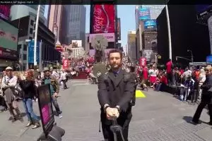 Pria ini selfie di 76 negara selama 1250 hari! Sanggup menandingi?