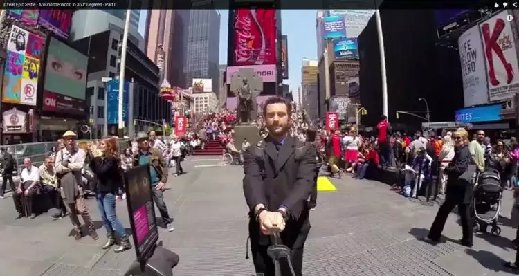 Pria ini selfie di 76 negara selama 1250 hari! Sanggup menandingi?