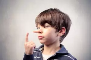 Studi: Anak dengan kemampuan verbal bagus berbakat untuk berbohong 