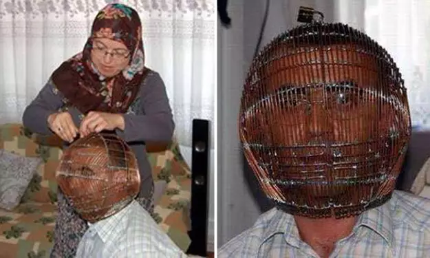 Perokok berat ini mengurung kepalanya agar khusyuk berpuasa Ramadan