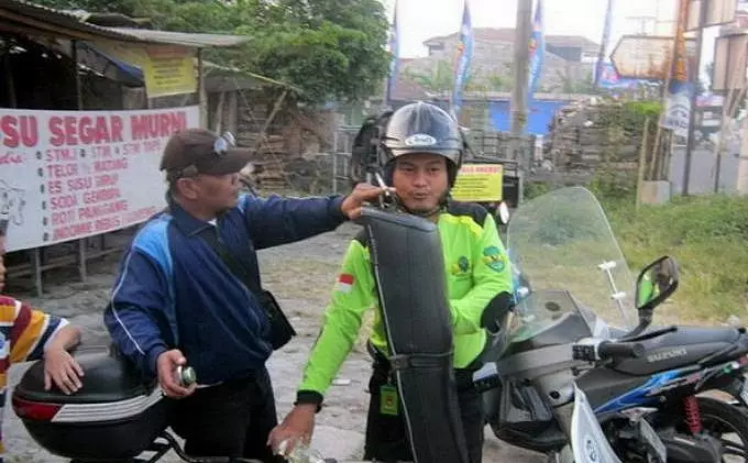 Kehabisan bensin di Jogja? Tenang, ada yang siap membantu, gratis!