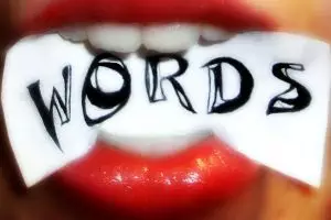 Ternyata kata-kata lebih ampuh daripada tindakan manusia, kok bisa ya?