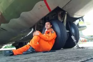 Foto-foto kebersamaan co-pilot Dian Sukma Pasaribu dengan Hercules
