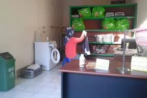 ECO WASH, laundry ramah lingkungan ala mahasiswa bayarnya pakai sampah