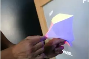 'Ghost', teknologi yang memungkinkan benda ditarik ke luar layar