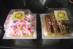 Pakan ternak disulap jadi brownies & rainbow cake, menginspirasi!