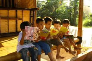 True Story: Membuka jendela dunia dari bawah jembatan Lempuyangan