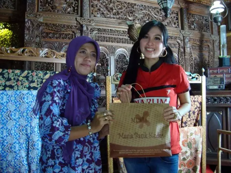 Kisah Yuli Astuti, rela daki Gunung Muria demi cari jejak batik Kudus