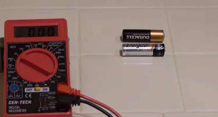 VIDEO: Lakukan ini untuk cek bateraimu kualitas bagus atau jelek