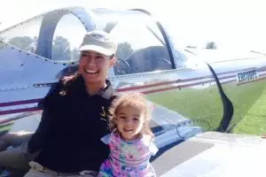 VIDEO: Dua orang tanpa lengan saling berpelukan, bikin terenyuh!