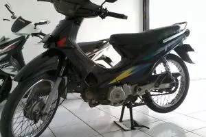 Sebenarnya apa ya fungsi standar samping dan tengah? Ini jawabannya