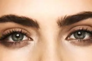 Cara jitu & alami untuk mempertebal alis kamu, mudah dipraktikkan