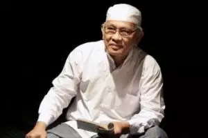 Belajar dari ketawadhuan Gus Mus, memaksa menolak jabatan