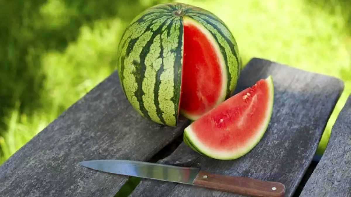 Mahasiswa UMY temukan obat peradangan hati dari ekstrak semangka