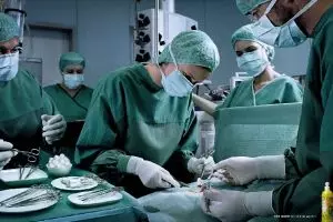 Studi: Mendengarkan musik saat operasi bisa mengurangi rasa nyeri