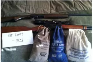 Bongkar brankas nenek, pemuda ini temukan benda senilai Rp 200 juta