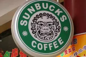 11 Tiruan produk brand terkenal yang malah jadi aneh & lucu