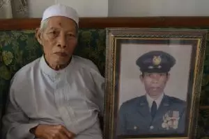 Parino, veteran PETA, usia 16 tahun sudah berjuang memanggul senjata