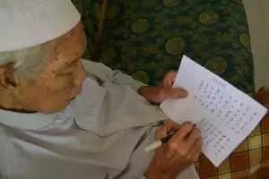 Parino, veteran yang masih mahir menulis dan berbahasa Jepang 