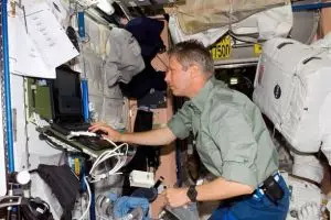 Ilmuwan: Kotoran manusia bisa dijadikan makanan