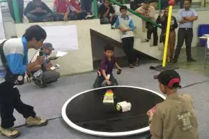 UII diramaikan dengan sumo, tapi bukan sumo beneran lho!