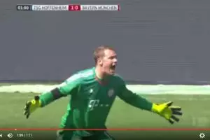 VIDEO: Neuer kembali dipermalukan, gol tercepat Bundesliga menimpanya